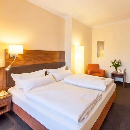 Hotel Flora Duesseldorf Bagian luar foto