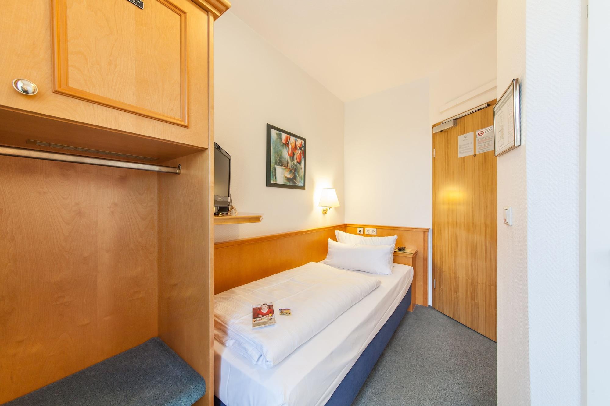 Hotel Flora Duesseldorf Bagian luar foto