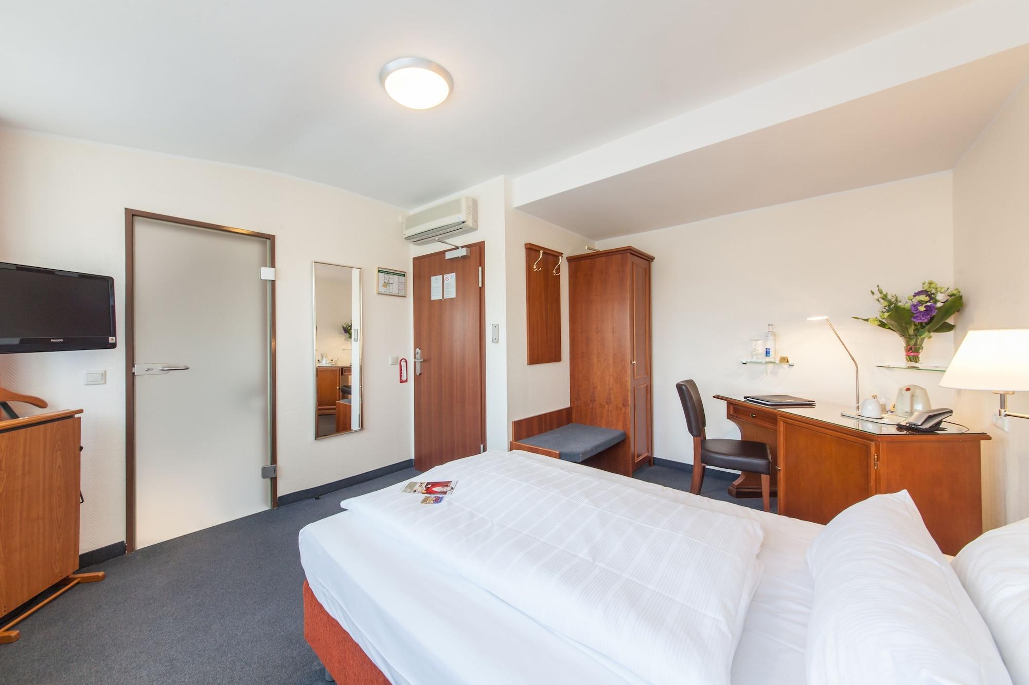 Hotel Flora Duesseldorf Bagian luar foto
